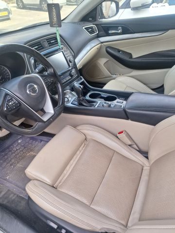 ניסאן מקסימה