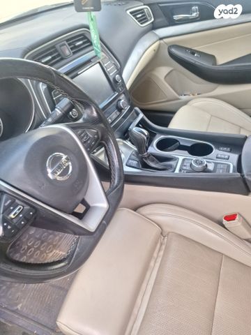 ניסאן מקסימה