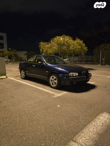 אלפא רומיאו 156