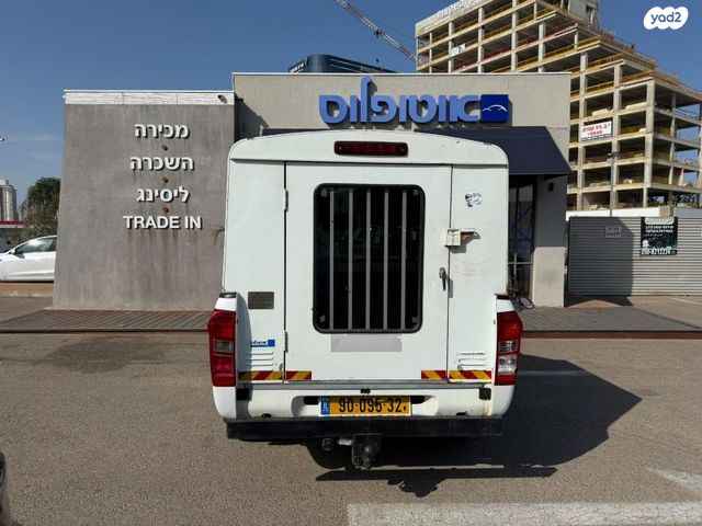 איסוזו די-מקס