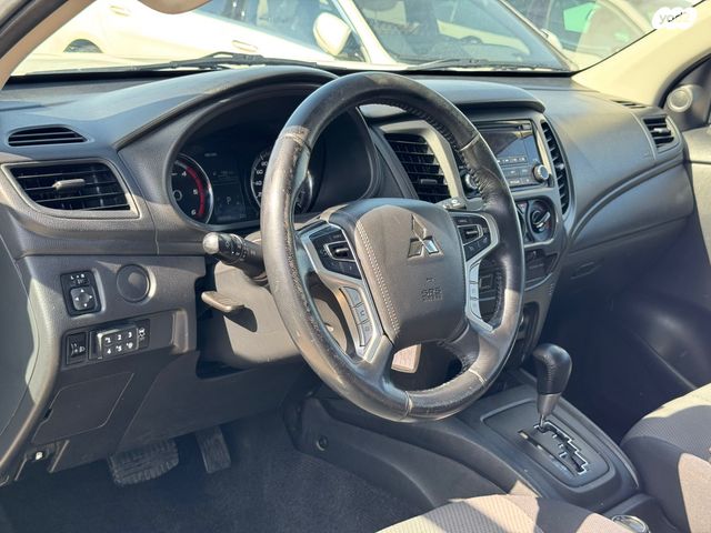 מיצובישי טרייטון / L200