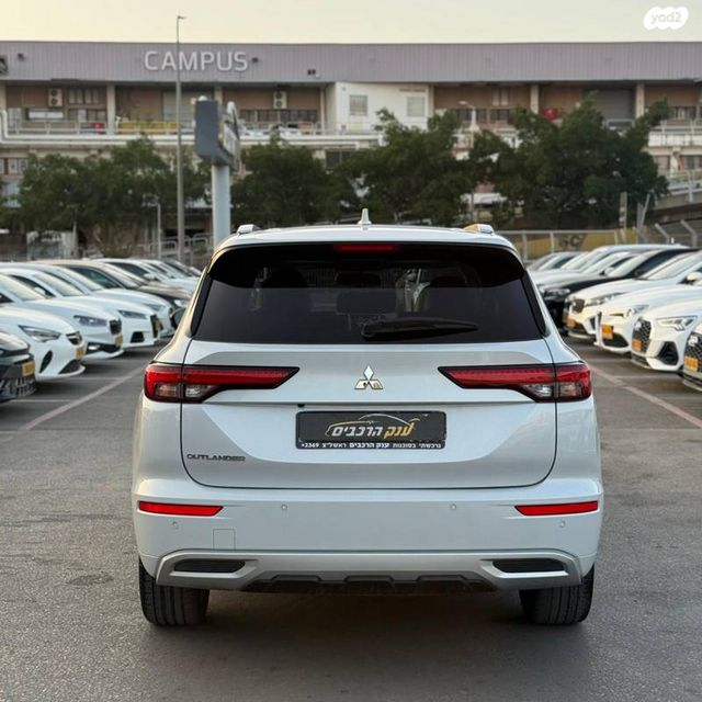 מיצובישי אאוטלנדר