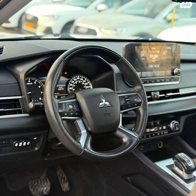 מיצובישי אאוטלנדר