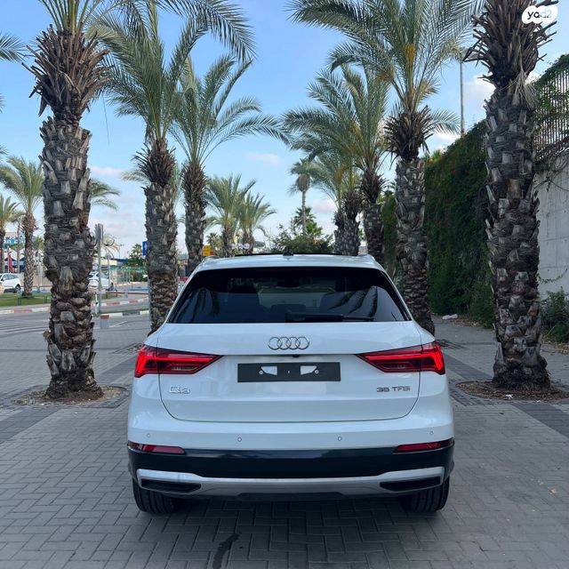 אאודי Q3