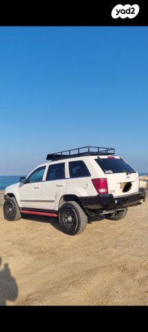 מודעת רכב ג'יפ גרנד צ'ירוקי