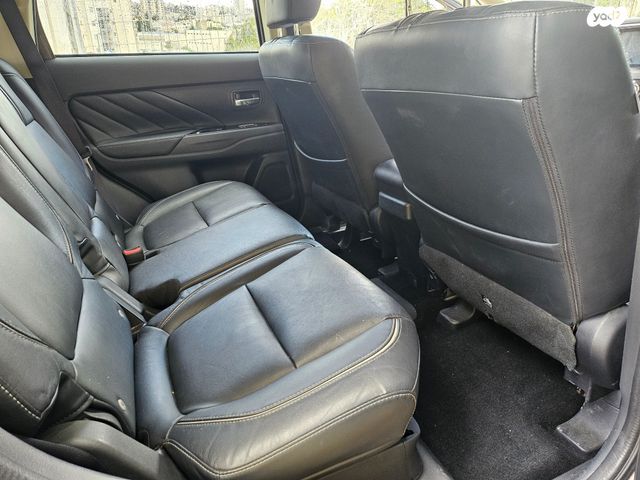 מיצובישי אאוטלנדר