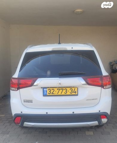 מיצובישי אאוטלנדר