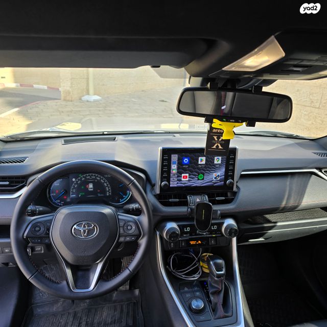 טויוטה RAV4