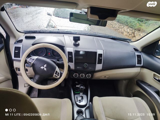 מיצובישי אאוטלנדר