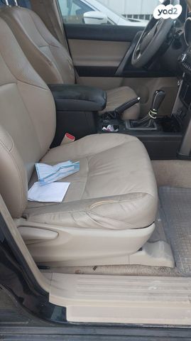 טויוטה לנד קרוזר