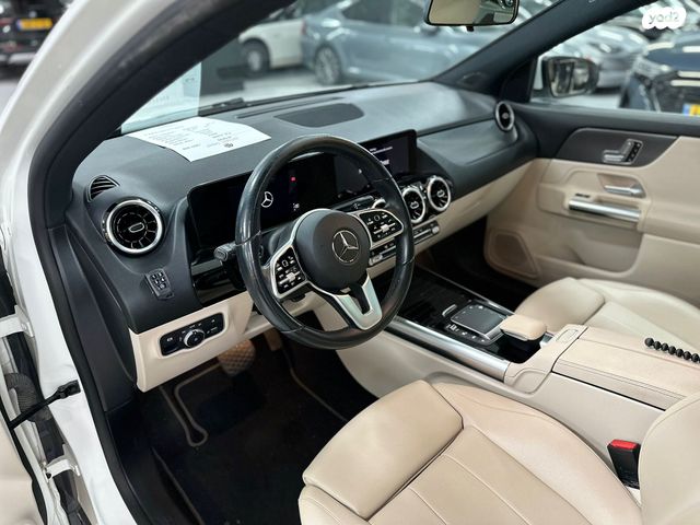 מרצדס-בנץ GLA