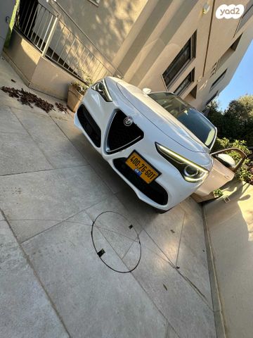 אלפא רומיאו סטלביו