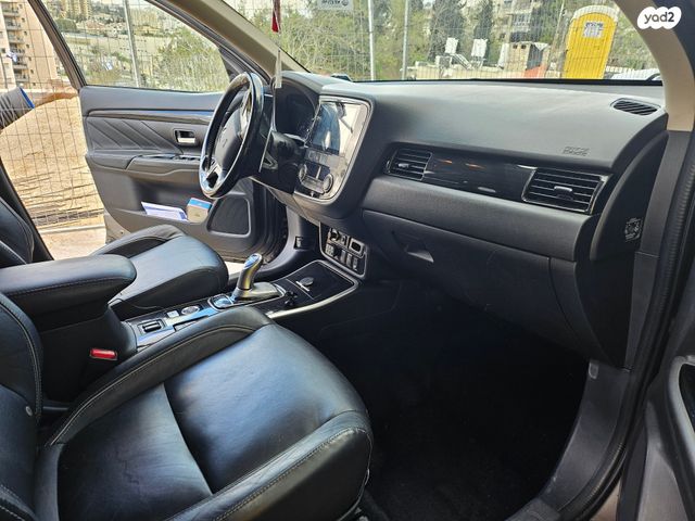 מיצובישי אאוטלנדר