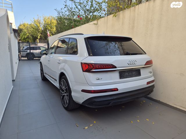 אאודי Q7