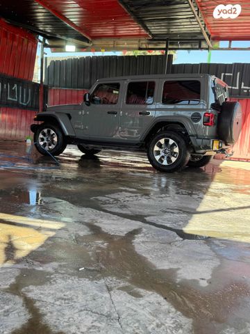 מודעת רכב ג'יפ רנגלר