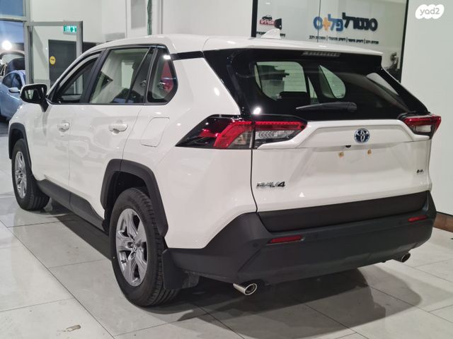 טויוטה RAV4