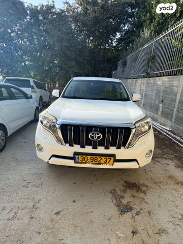 טויוטה לנד קרוזר