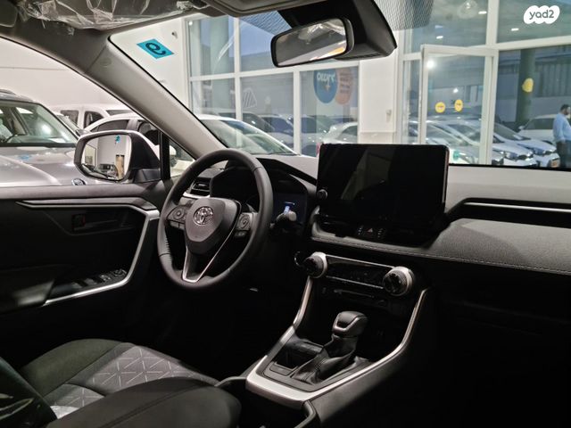 טויוטה RAV4