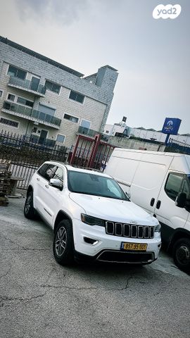 מודעת רכב ג'יפ גרנד צ'ירוקי