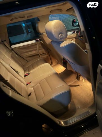 מודעת רכב פולקסווגן טוארג