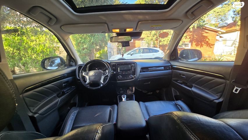 מיצובישי אאוטלנדר