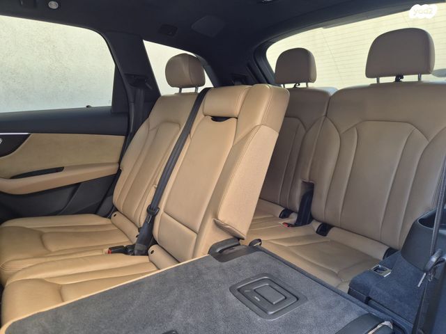 מודעת רכב אאודי Q7