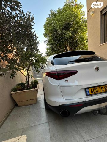 אלפא רומיאו סטלביו