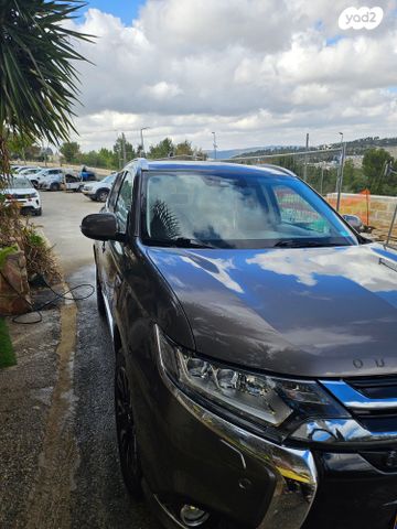 מיצובישי אאוטלנדר