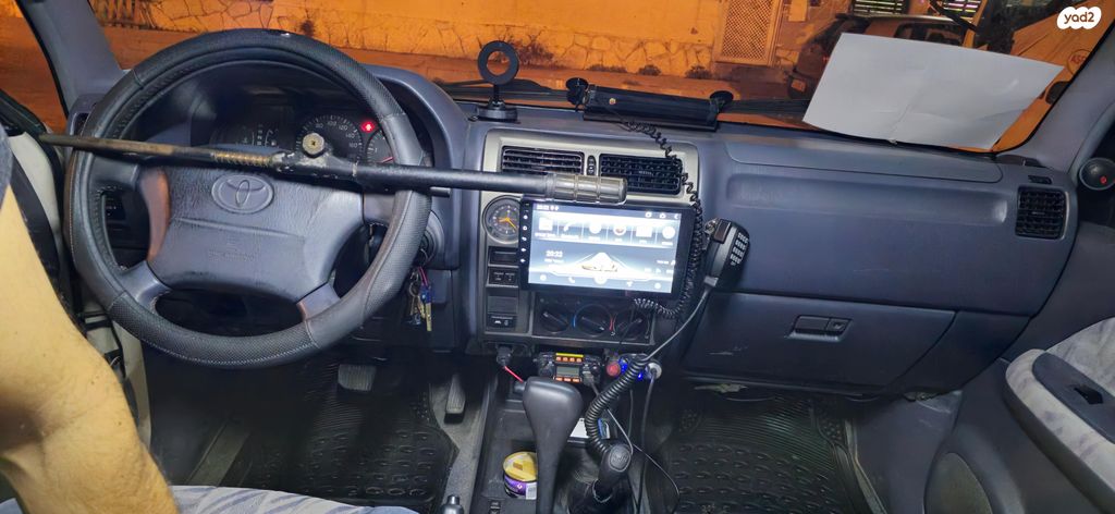 טויוטה לנד קרוזר