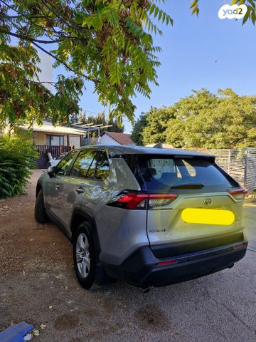 טויוטה RAV4