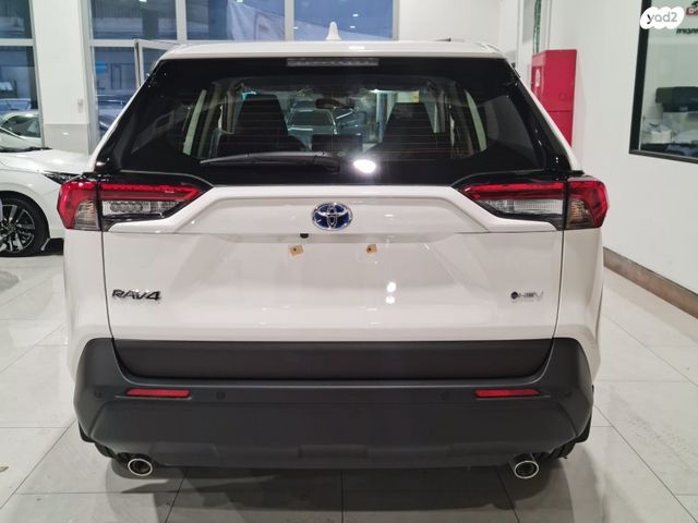 טויוטה RAV4