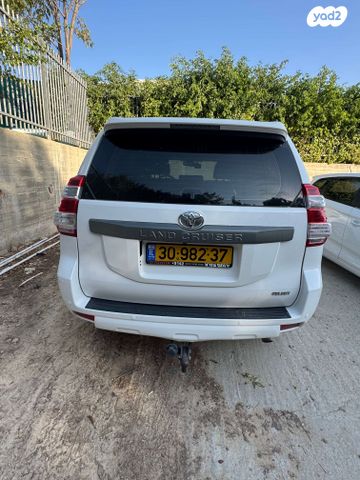 טויוטה לנד קרוזר
