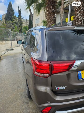 מיצובישי אאוטלנדר