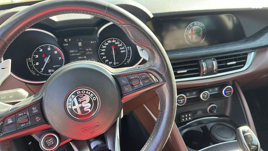 אלפא רומיאו סטלביו