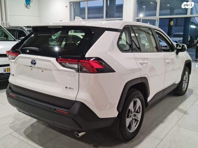 טויוטה RAV4