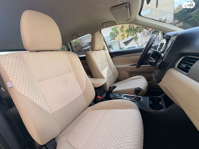 מיצובישי אאוטלנדר