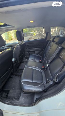 מיצובישי אאוטלנדר