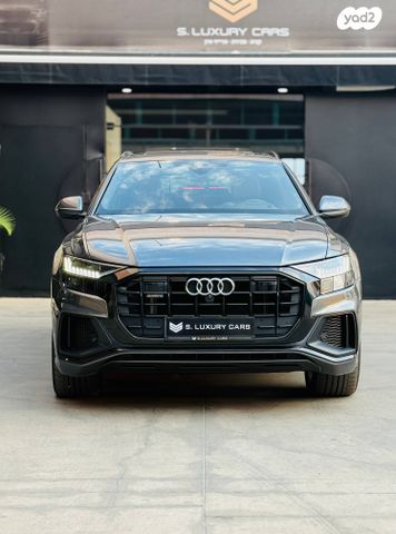 אאודי Q8