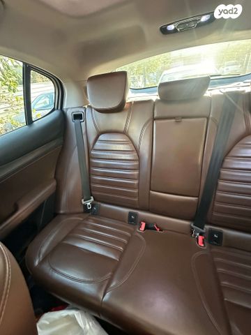 אלפא רומיאו סטלביו