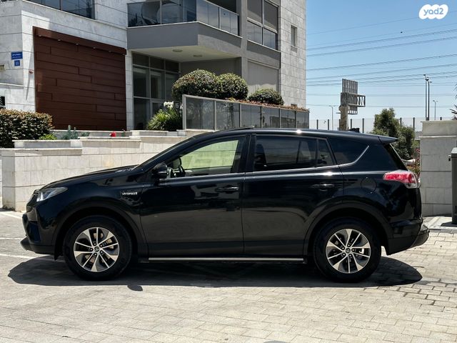 טויוטה RAV4