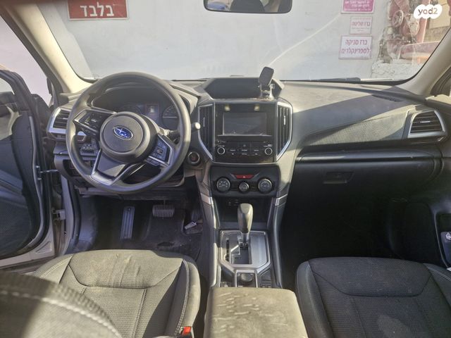 סובארו פורסטר