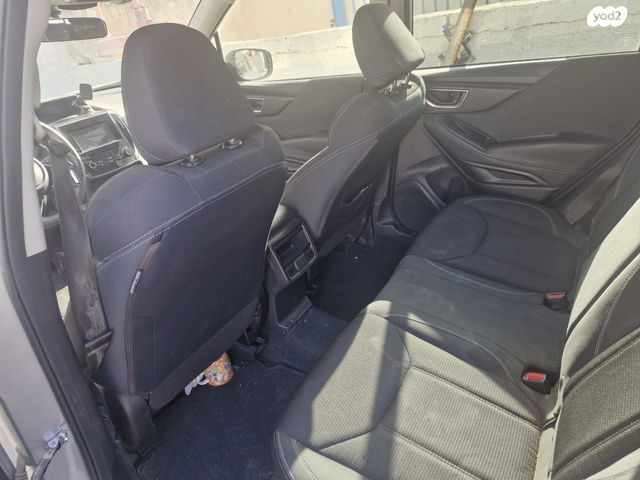 סובארו פורסטר