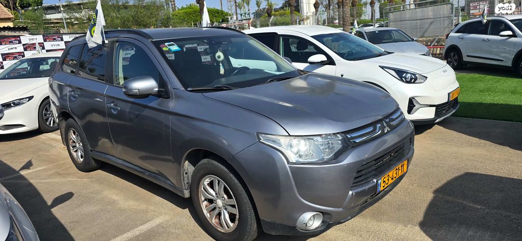 מיצובישי אאוטלנדר