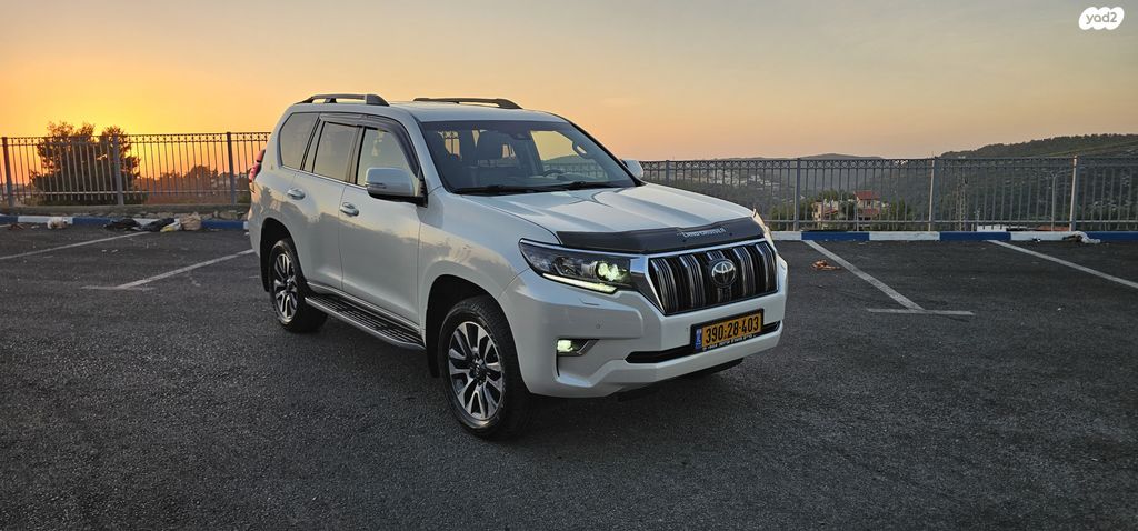 טויוטה לנד קרוזר