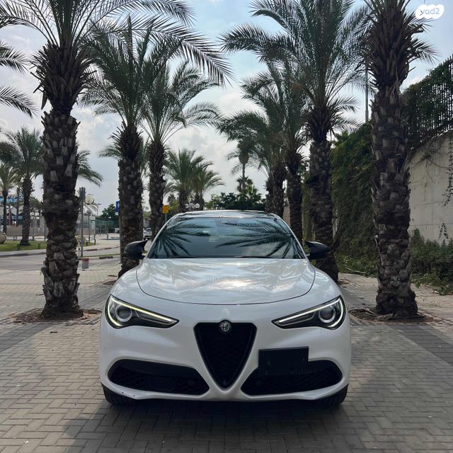 מודעת רכב אלפא רומיאו סטלביו