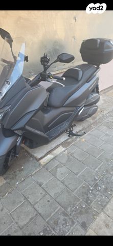 מודעת רכב סאן יאנג ADX400