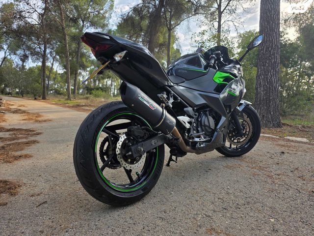 קאוואסאקי נינג'ה 400