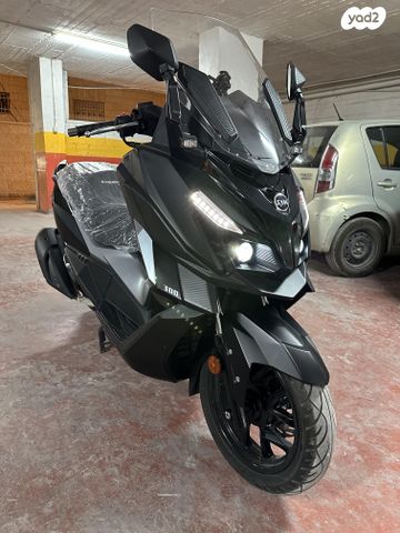 מודעת רכב סאן יאנג קרוזים 300