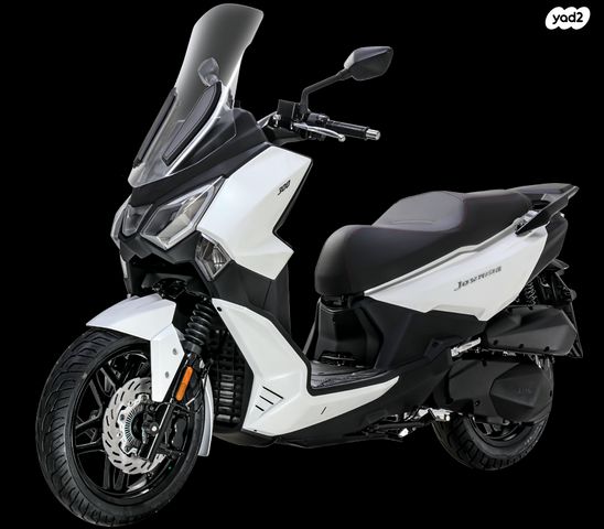 מודעת רכב סאן יאנג ג'וירייד 300 15