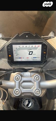 סאן יאנג ADX 300